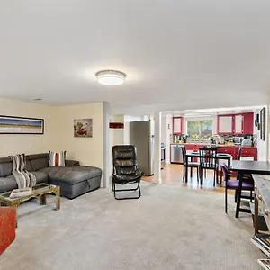  Apartment Cozy & Spacious Steps From Regis United States