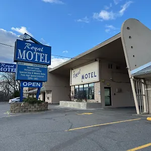 Otel Royal, Secaucus